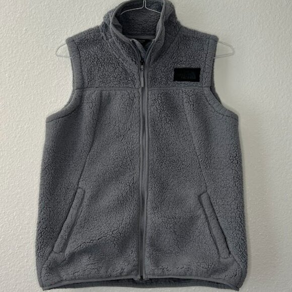 Women’s North Face Plush Fleece Vest – Medium - Picture 1 of 3